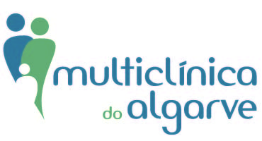 logo multiclinca en blanco